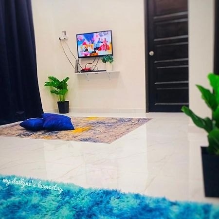 My Dallyne'S Homestay At Teluk Menara, クアラ・トレンガヌ エクステリア 写真