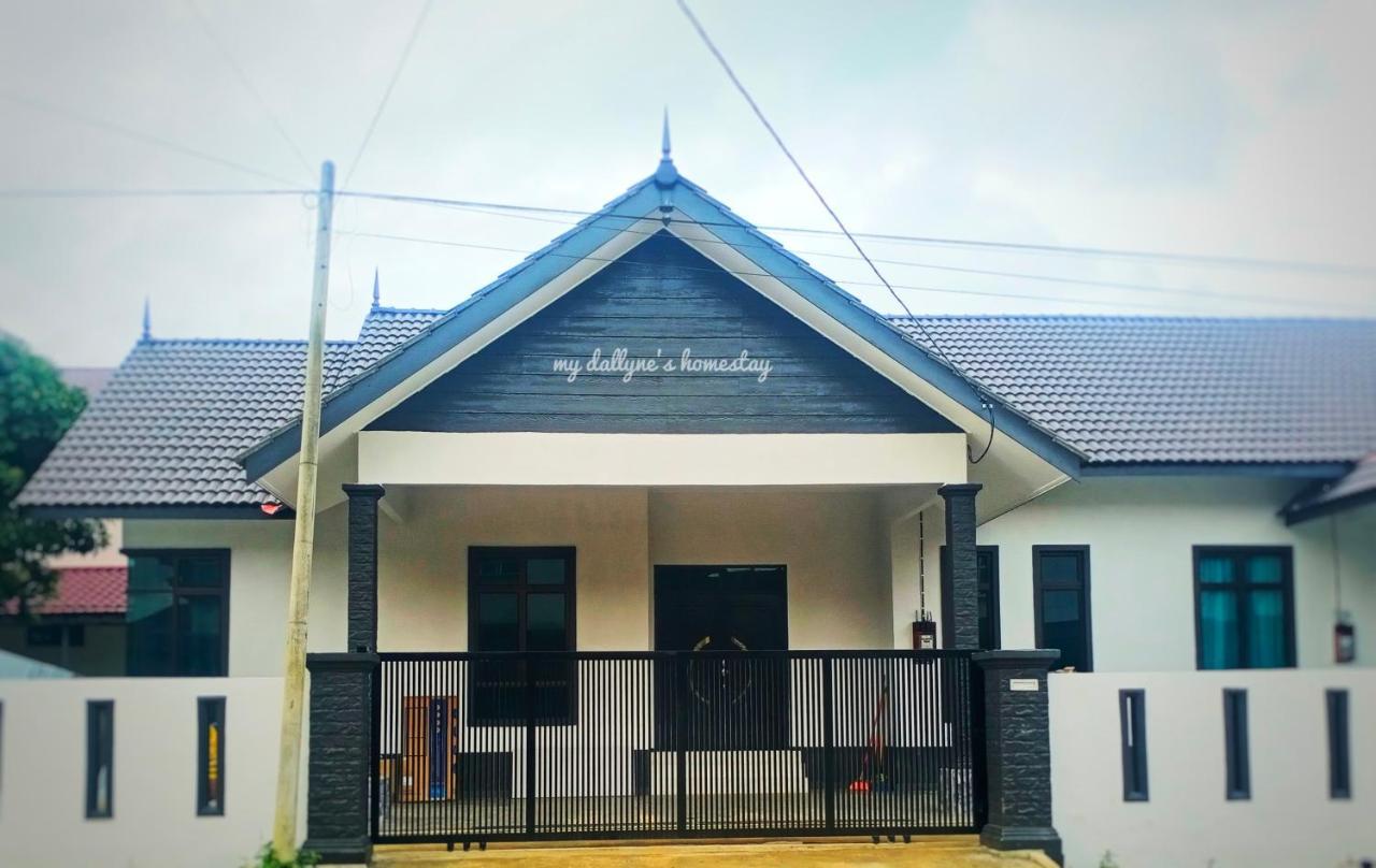My Dallyne'S Homestay At Teluk Menara, クアラ・トレンガヌ エクステリア 写真